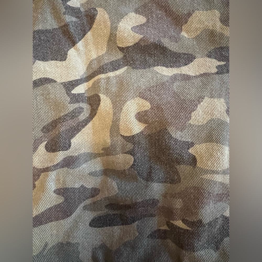 BKE Women's Camo Denim Jacket - Picture 6 of 6